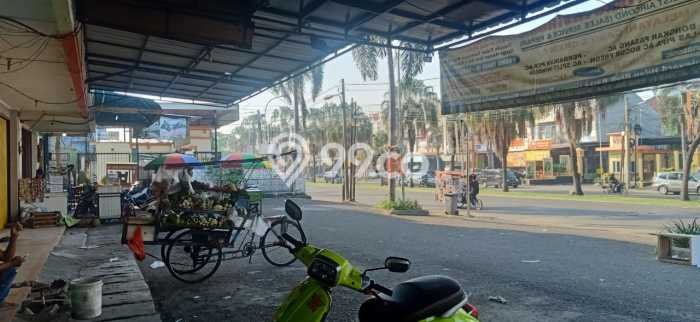 LOKASI STRATEGIS! Ruko Kawasan , Luas 170m2m², Area Komersial, Jalan Utama LOKASI STRATEGIS! Ruko Kawasan , Luas 170m2m², Area Komersial, Jalan Utama