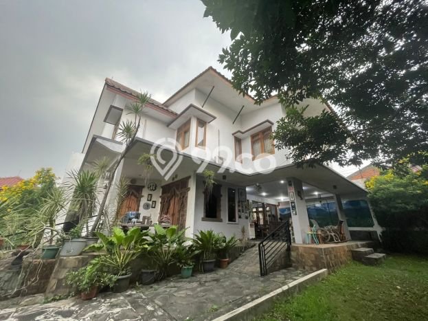 Hunian Mewah Dijual LT 1626m2 di Kramat Jati, Jakarta Timur Hunian Mewah Dijual LT 1626m2 di Kramat Jati, Jakarta Timur