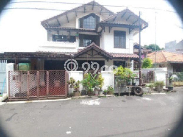 Dijual Rumah Mewah Megah Dengan View Eksklusif di Rawamangun, Jakarta Timur Dijual Rumah Mewah Megah Dengan View Eksklusif di Rawamangun, Jakarta Timur