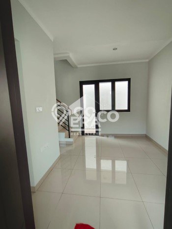 Rumah sewa siap pakai 2 Kamar Tidur di Summarecon Crown Gading, Bekasi Rumah sewa siap pakai 2 Kamar Tidur di Summarecon Crown Gading, Bekasi