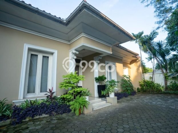 Rumah Elit Modern Tanpa Renovasi di Kemang Jakarta Selatan Rumah Elit Modern Tanpa Renovasi di Kemang Jakarta Selatan