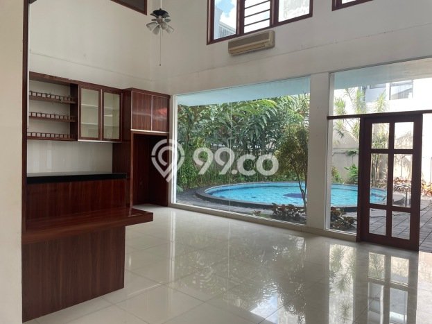 Rumah Elit Modern Tanpa Renovasi di Pondok Indah Jakarta Selatan Rumah Elit Modern Tanpa Renovasi di Pondok Indah Jakarta Selatan