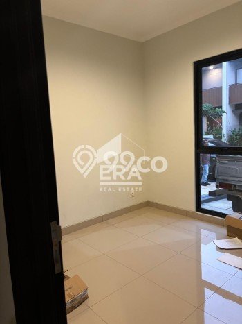 Disewakan Rumah Murah di Summarecon Crown Gading Bekasi dengan 2 KT Disewakan Rumah Murah di Summarecon Crown Gading Bekasi dengan 2 KT