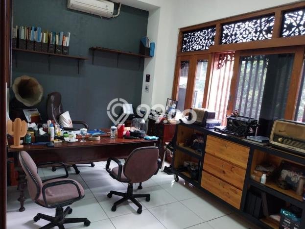Area Ramai! Ruko Dijual di Kebayoran Baru untuk Bisnis Luas Bangunan 290m2 Area Ramai! Ruko Dijual di Kebayoran Baru untuk Bisnis Luas Bangunan 290m2