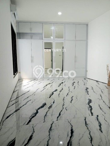 Ready to Use! Premium House LT 156m2 Desain Elegan di Sektor 9-Bintaro Ready to Use! Premium House LT 156m2 Desain Elegan di Sektor 9-Bintaro