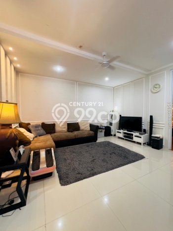 Rumah Elit LB 250m2 Siap Pakai Desain Elegan di Sektor 9-Bintaro, Tangerang Selatan Rumah Elit LB 250m2 Siap Pakai Desain Elegan di Sektor 9-Bintaro, Tangerang Selatan