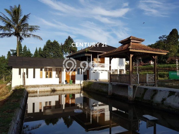 For Sale Rumah 4 Kamar Lokasi Strategis Bagus dan Strategis di Caringin For Sale Rumah 4 Kamar Lokasi Strategis Bagus dan Strategis di Caringin