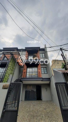 DIJUAL CEPAT! Rumah Cilandak, Jakarta Selatan, LT 108m² Bangunan 220m² DIJUAL CEPAT! Rumah Cilandak, Jakarta Selatan, LT 108m² Bangunan 220m²