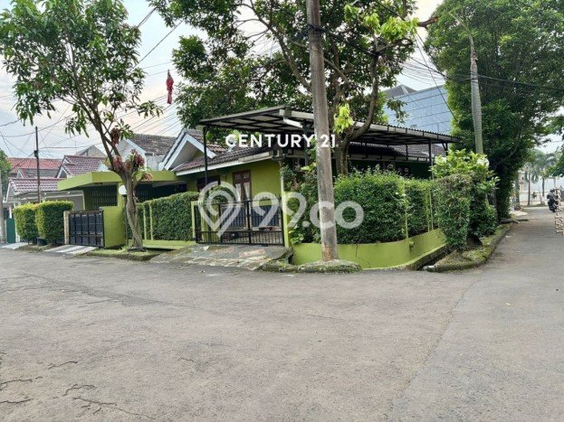 Jual Rumah Mewah Elegan Dengan View Eksklusif di Sektor 3 - Bintaro, Tangerang Selatan Jual Rumah Mewah Elegan Dengan View Eksklusif di Sektor 3 - Bintaro, Tangerang Selatan