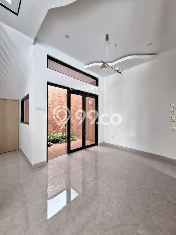 Ready to Use! Premium House LT 218m2 Desain Modern di BSD City Ready to Use! Premium House LT 218m2 Desain Modern di BSD City