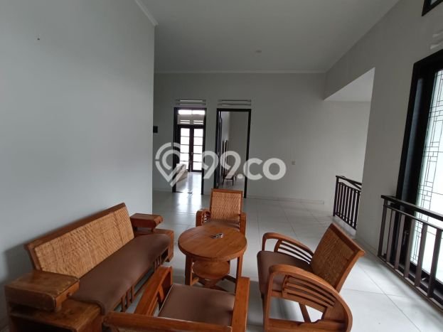 Jarang Ada! Rumah Sewa 4 Kamar Nyaman Siap Huni Kota Baru Parahyangan Jarang Ada! Rumah Sewa 4 Kamar Nyaman Siap Huni Kota Baru Parahyangan
