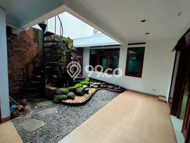 Rumah Cantik Siap Huni Di Batununggal Luas 360m2 Aman Rumah Cantik Siap Huni Di Batununggal Luas 360m2 Aman