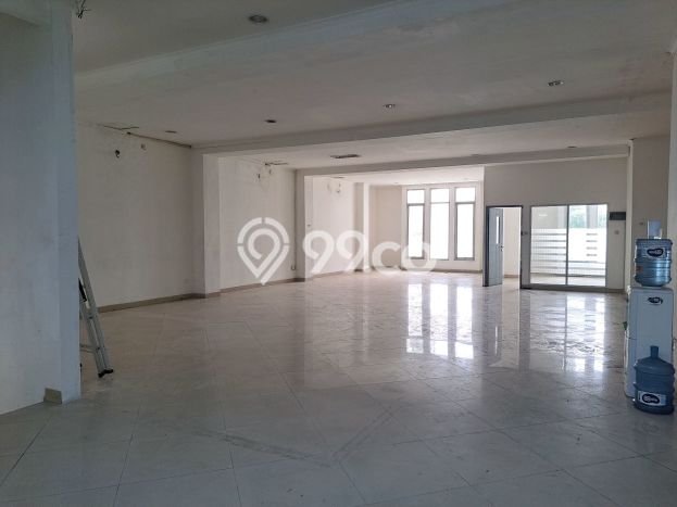 Unit Komersial Tersedia di Soekarno Hatta Spesifikasi LB 600m2 Unit Komersial Tersedia di Soekarno Hatta Spesifikasi LB 600m2