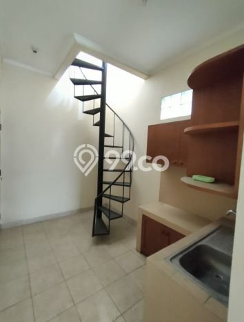 Lokasi strategis! Rumah siap pakai dikontrakkan di Batununggal LB 247m2 Lokasi strategis! Rumah siap pakai dikontrakkan di Batununggal LB 247m2
