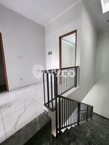 Hunian Elit LB 168m2 Siap Pakai Desain Elegan di Mekar Wangi, Bandung Hunian Elit LB 168m2 Siap Pakai Desain Elegan di Mekar Wangi, Bandung