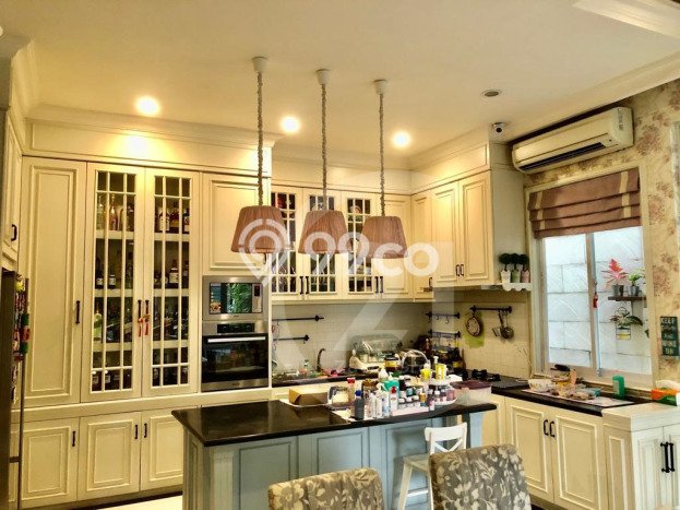 Hunian Mewah LB 247m2 Siap Huni Desain Elegan di Tomang, Jakarta Barat Hunian Mewah LB 247m2 Siap Huni Desain Elegan di Tomang, Jakarta Barat