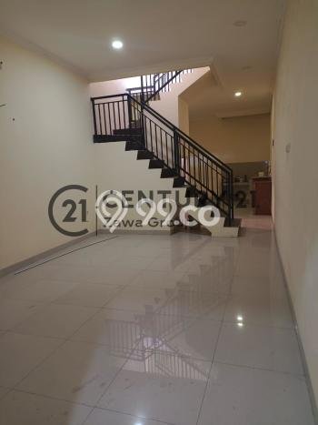 Ruko Dijual di Jakarta Barat LT 68m2 & LB 130m2 Lokasi Terbaik! Ruko Dijual di Jakarta Barat LT 68m2 & LB 130m2 Lokasi Terbaik!