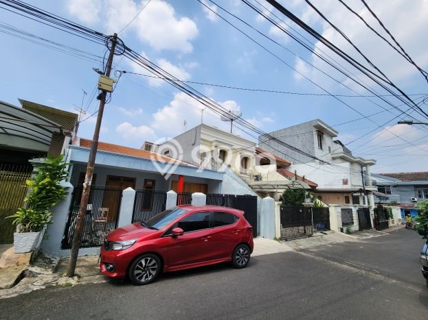 Rumah Mewah Dijual LT 235m2 di Tebet, Jakarta Selatan Rumah Mewah Dijual LT 235m2 di Tebet, Jakarta Selatan