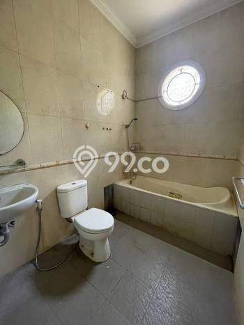 Disewakan! Rumah 4 Kamar Tidur &
3 Kamar Mandi di Villa Puncak Tidar, Malang Disewakan! Rumah 4 Kamar Tidur &
3 Kamar Mandi di Villa Puncak Tidar, Malang