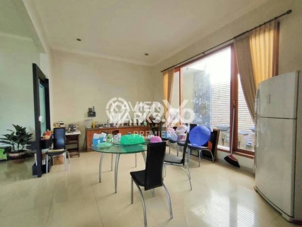 Rumah Mewah LB 700m2 Siap Pakai Desain Elegan di Araya, Malang Rumah Mewah LB 700m2 Siap Pakai Desain Elegan di Araya, Malang