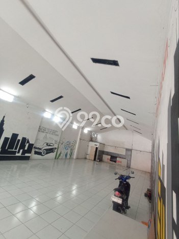 Ruko disewakan lokasi strategis Klojen Malang 192m2 Ruko disewakan lokasi strategis Klojen Malang 192m2