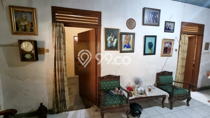 Rumah Eksklusif lokasi Pleburan, Semarang, Luas 300m2m² Bangunan 250m2m² Rumah Eksklusif lokasi Pleburan, Semarang, Luas 300m2m² Bangunan 250m2m²
