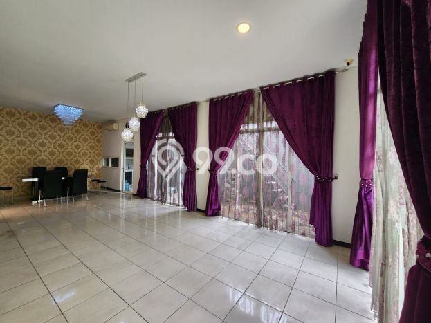 Disewakan! Rumah 4 Kamar Tidur &
2 Kamar Mandi di Kota Baru Parahyangan, Bandung Disewakan! Rumah 4 Kamar Tidur &
2 Kamar Mandi di Kota Baru Parahyangan, Bandung