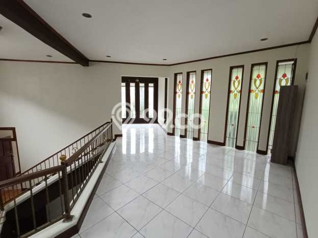 Disewakan Rumah Harga Terjangkau di Setra Sari Bandung dengan 3 Kamar Tidur Disewakan Rumah Harga Terjangkau di Setra Sari Bandung dengan 3 Kamar Tidur