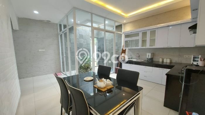Ready to Use! Luxury House LT 135m2 Desain Elegan di Summarecon Bandung Ready to Use! Luxury House LT 135m2 Desain Elegan di Summarecon Bandung