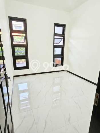 For Sale Hunian Rumah Nyaman 4 KT di Soekarno Hatta, Bandung For Sale Hunian Rumah Nyaman 4 KT di Soekarno Hatta, Bandung