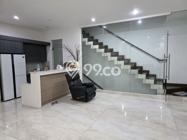 Dijual Rumah Mewah Megah Dengan View Cantik di Pluit, Jakarta Utara Dijual Rumah Mewah Megah Dengan View Cantik di Pluit, Jakarta Utara