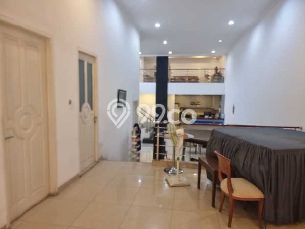 Rumah Mewah LB 600m2 Siap Pakai Desain Elegan di Muara Karang, Jakarta Utara Rumah Mewah LB 600m2 Siap Pakai Desain Elegan di Muara Karang, Jakarta Utara