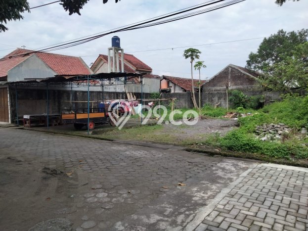 Lahan Strategis di Ngaglik Dijual dengan Luas 432m2 Lahan Strategis di Ngaglik Dijual dengan Luas 432m2