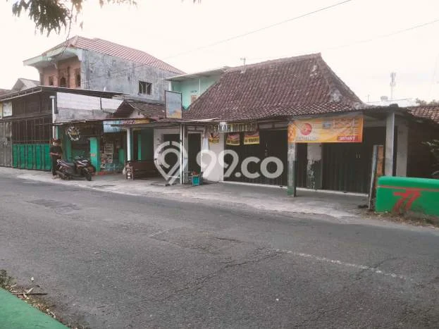 Area Ramai! Komersial Dijual di Ngaglik untuk Bisnis Luas Bangunan 150m2 Area Ramai! Komersial Dijual di Ngaglik untuk Bisnis Luas Bangunan 150m2