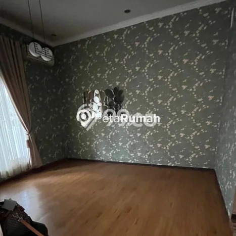 Rumah kawasan Medan Tuntungan, 4 KT, Pemandangan Kota, LT 112m2m² Bangunan 280m2m² Rumah kawasan Medan Tuntungan, 4 KT, Pemandangan Kota, LT 112m2m² Bangunan 280m2m²