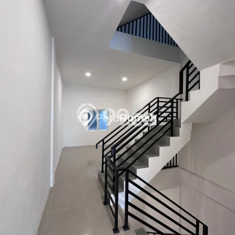 Ruko For Rent di Medan Sunggal, Luas 224m², Area Potensial Ruko For Rent di Medan Sunggal, Luas 224m², Area Potensial