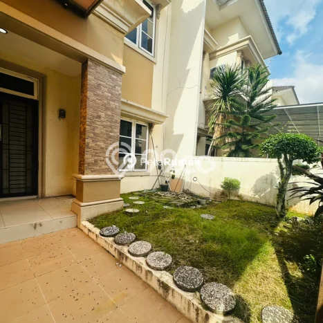 SIAP HUNI! Rumah Asri di Medan Sunggal, Luas 150m2m² Bangunan 300m2m² SIAP HUNI! Rumah Asri di Medan Sunggal, Luas 150m2m² Bangunan 300m2m²