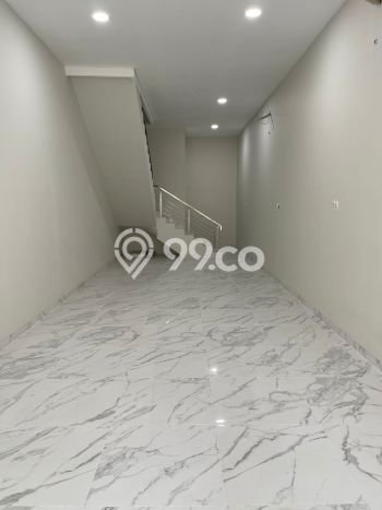 Dijual! Ruko di Jelambar Jakarta Barat LT 90m2 / LB 250m2 Kawasan Bisnis Dijual! Ruko di Jelambar Jakarta Barat LT 90m2 / LB 250m2 Kawasan Bisnis