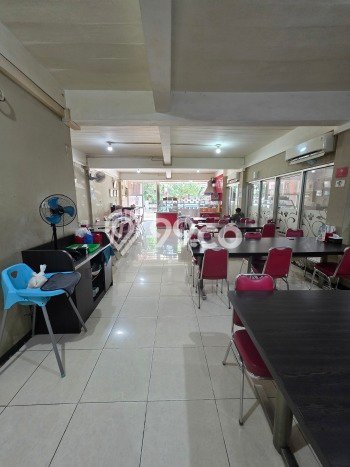 Ruko untuk Disewa di Pusat Jakarta Barat Luas Bangunan 650m2 Ruko untuk Disewa di Pusat Jakarta Barat Luas Bangunan 650m2