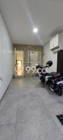RECOMMENDED! Rumah di Tanjung Duren Utara, 3 KM, Lokasi Strategis, LT 33m² LB 100m² RECOMMENDED! Rumah di Tanjung Duren Utara, 3 KM, Lokasi Strategis, LT 33m² LB 100m²