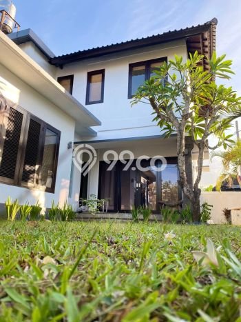 For Sale! Premium House LT 330m2 Desain Elegan di Pantai Lebih For Sale! Premium House LT 330m2 Desain Elegan di Pantai Lebih