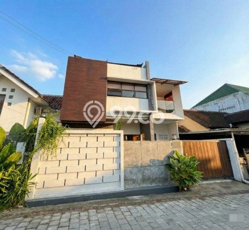Dijual Rumah Luas Elegan Dengan View Cantik di Kerobokan, Badung Dijual Rumah Luas Elegan Dengan View Cantik di Kerobokan, Badung