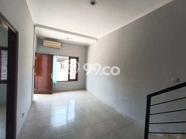 Lokasi terbaik! Rumah siap huni dikontrakkan di Denpasar Selatan LB 120m2 Lokasi terbaik! Rumah siap huni dikontrakkan di Denpasar Selatan LB 120m2