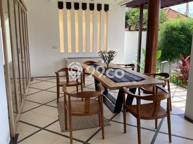 FOR RENT! Gudang di Seminyak Cocok untuk Bisnis 200m2 FOR RENT! Gudang di Seminyak Cocok untuk Bisnis 200m2