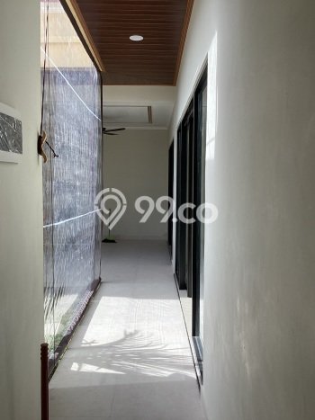 Rumah Anyar Dengan Taman Kecil Rumah Anyar Dengan Taman Kecil