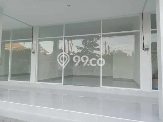 Disewakan Ruko di Kawasan Ramai Seminyak Luas 48m2 Disewakan Ruko di Kawasan Ramai Seminyak Luas 48m2