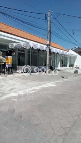 Disewakan Ruko di Kawasan Ramai Seminyak Luas 48m2 Disewakan Ruko di Kawasan Ramai Seminyak Luas 48m2