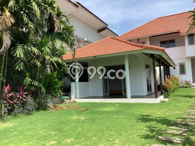 FOR RENT! Gudang di Seminyak Cocok untuk Bisnis 200m2 FOR RENT! Gudang di Seminyak Cocok untuk Bisnis 200m2