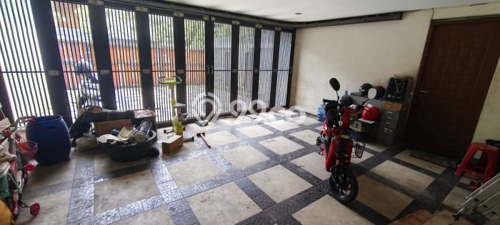 Ready to Use! Premium House LT 287m2 Desain Elegan di mekar wangi Ready to Use! Premium House LT 287m2 Desain Elegan di mekar wangi