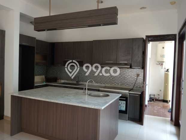 Rumah Eksklusif Siap Huni LT 307m2 di Batununggal, Bandung Rumah Eksklusif Siap Huni LT 307m2 di Batununggal, Bandung